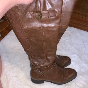 Brown leather relativity tall boots size 9